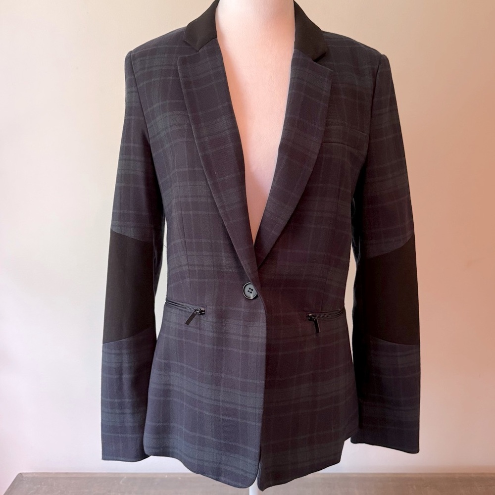 1. State Jacket - Picture 3 of 6